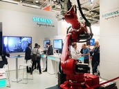 Prodex Messe 2019 Siemens Stand MAX-100 Weiss Spindel MABI Robotic